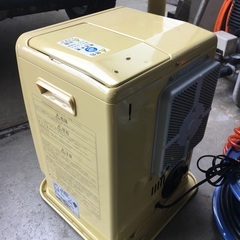 コロナ　石油ファンヒーター FH-M255Y　05年製　木造：7畳 コンクリート：9畳の画像