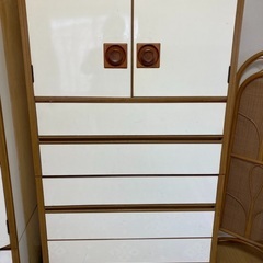 レトロなタンス　上下2分割可能