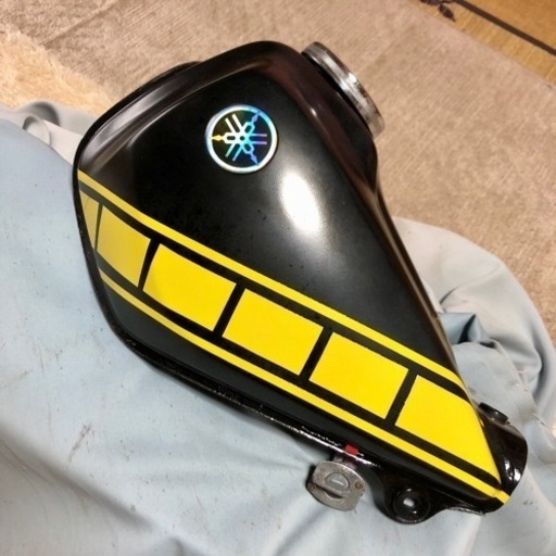 【売切/終了】★YAMAHA TW200/225 ガソリンタンク　レストア素材中古