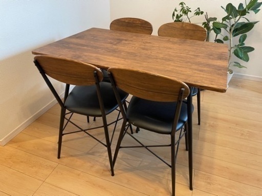 【ほぼ新品】ダイニングテーブル5点セット
