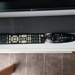 43インチ テレビ 4K対応 （LG 43UF7710) + テレビ台 の画像