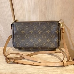 ルイヴィトン　アクセラリーポシェットバッグ