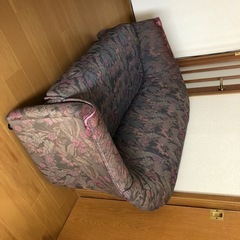 2人掛けソファ　無料で譲りますの画像