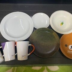【食器】取りに来れる方に差し上げます。の画像