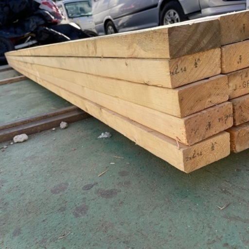 ☆完売商品 2×4材☆ 4.26m 20本セット！　(14フィート) 木材　材木　SPF材