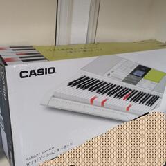 新品近い おまけ付きCASIO 光ナビゲーションキーボードの画像
