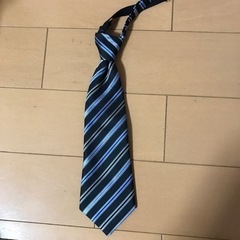 子供用スーツの画像