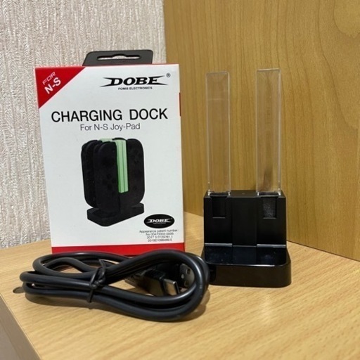★新品 任天堂 switch コントローラー充電器　充電スタンド