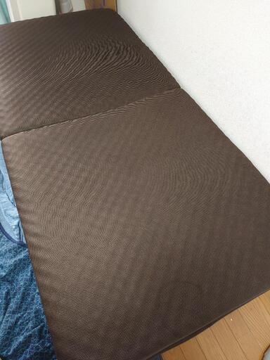 折りたたみ式ベッド（受け渡し者様決まりました）