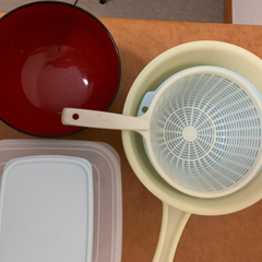 フライパンやボウル、食器差し上げますの画像