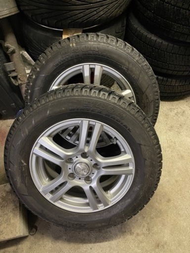 フルピン スパイクタイヤ まだあります