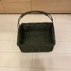差し上げます。インテリアバスケットの画像