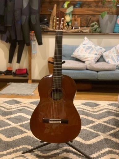 YAMAHA GD-10 クラシックギター　深い音色　絶版　中古。ソフトケース付