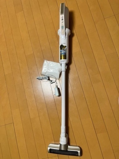 ハンディ掃除機　ヘアドライヤーセット(受け渡し予定者あり)