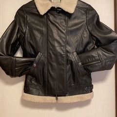 ライトオン　ヤギ革　ライダースジャケット　レディース