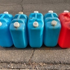 灯油ポリタンク５個セット　バラでもok