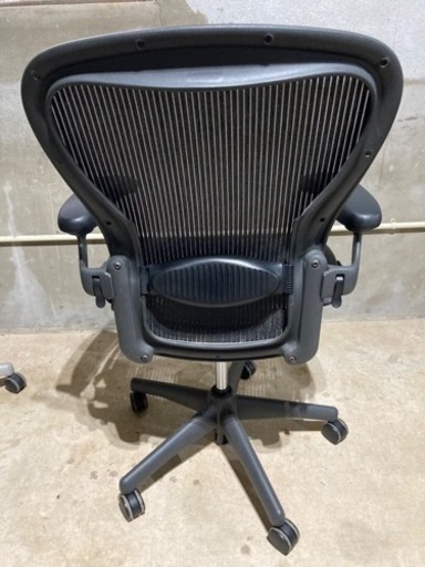 Herman Miller Aeron ハーマンミラー アーロンチェア Cサイズ　グラファイト色