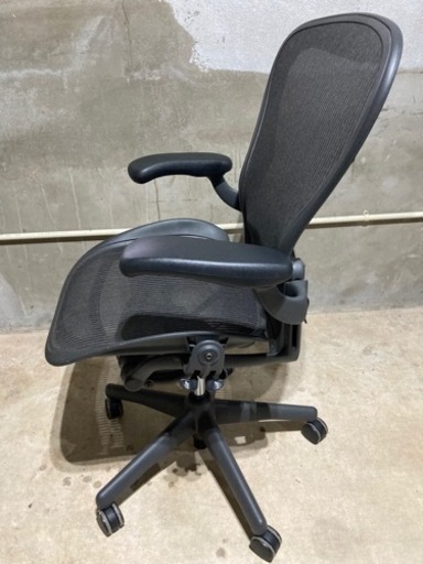Herman Miller Aeron ハーマンミラー アーロンチェア Cサイズ　グラファイト色