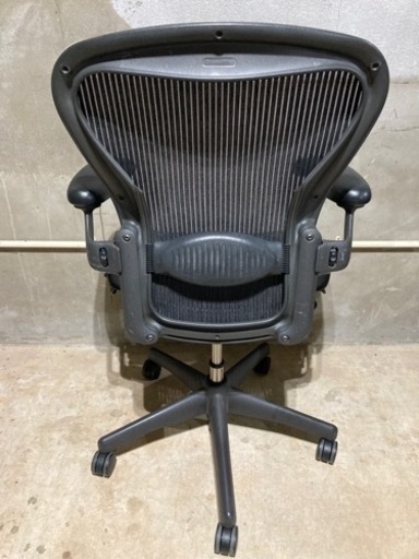 ハーマンミラー アーロンチェア Bサイズ グラファイト Herman Miller Aeron 