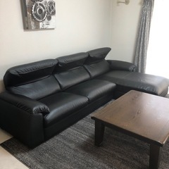 大塚製薬　家具部門の大型ソファー　黒　3人がけの画像