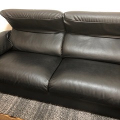 大塚製薬　家具部門の大型ソファー　黒　3人がけの画像