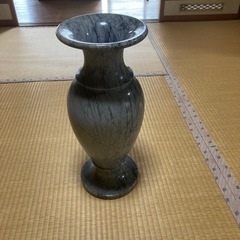 大きな壺　花瓶　事務所店舗用　の画像