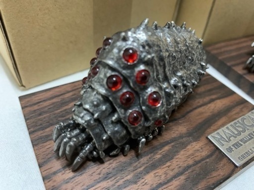 【三鷹の森ジブリ美術館限定】メタル フィギュア 王蟲 オーム 赤眼＆青眼セット 【風の谷のナウシカ】
