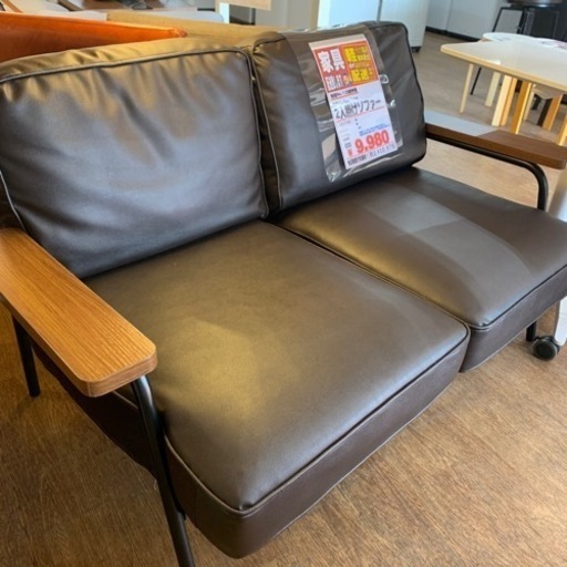 木肘ソファ　2人掛け【店頭取引限定】【中古品】早い者勝ち！?足立区近郊配送可能！ 