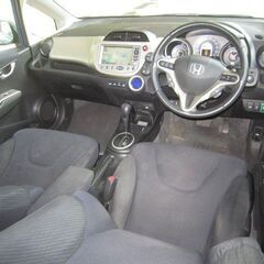 フィットハイブリッド　ナビプレミアムセレクション◆H23年車◇ナビ◇バックカメラ◆ETC◇スマートキー◆前席シートヒーターの画像