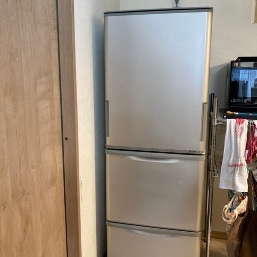 2月中のみ！2019年購入　保証2024年まで　シャープ冷蔵庫350Ｌ