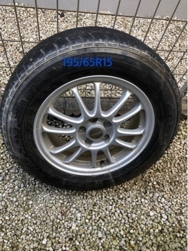 スタッドレスタイヤ4本セット　プリウス