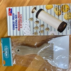 クッキー型とヘラ