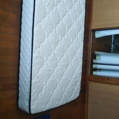 シングルサイズのベッドマットレスですの画像