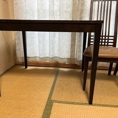 伸縮可能　テーブル　椅子2つ　セット　無料の画像