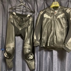RSタイチレーシングスーツ(値下げしました)