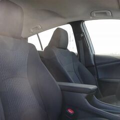 【自社ローン】50プリウス　ブラック入庫　オンライン商談ＯＫ　の画像