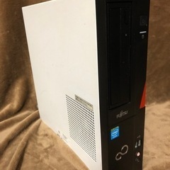 Fujitsu製デスクトップコンピュータ