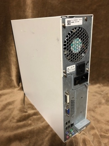 Fujitsu製デスクトップコンピュータ