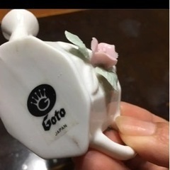 バラの陶器 ２セットの画像