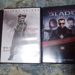 ライトノベルとDVDの画像