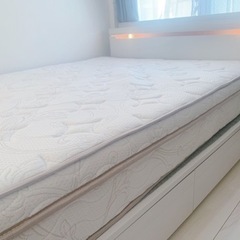 【美品】ニトリ　ダブルベッド　マットレス付きの画像