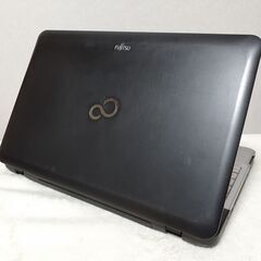 Fujitsu　LIFEBOOK　15インチ　SSD搭載　Wi-Fi　マルチ　テンキー付き　Windows11