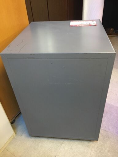 ☆中古 激安！！￥5,000！！金庫　家具　収納家具　幅46cmｘ奥行50cmｘ高さ68cm　【BA95】