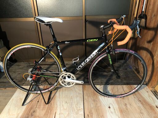 ロードバイク　700CシマノR500ホイール　アルミフレーム　SORA8速 シュワルベULTREMO