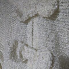 白セーター　春物の画像