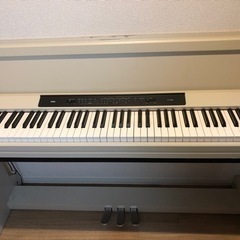 電子ピアノ　白　KORG 88鍵　椅子無し　ヘッドホン付き