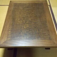 テレビとテーブル（アンティーク）