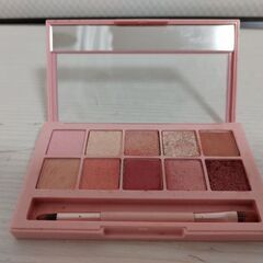 クリオ　アイシャドウパレットの画像