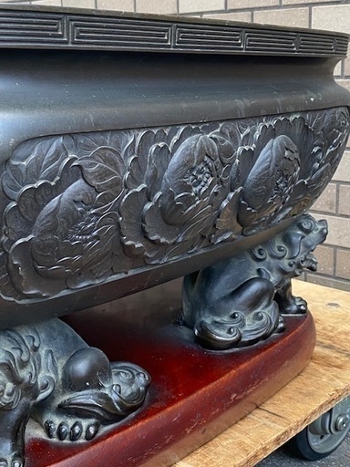 ◎お値下げしました‼️逸品 貴重 希少 古銅 時代 大型 瓶掛 火鉢 煎茶道具 古玩唐物鉄瓶獣虎饕餮紋ガラステーブル当時物旧家蔵出しうぶだしお値下げ相談可‼️