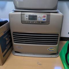 大きな石油ファンヒーター
